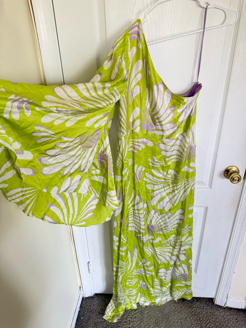 Alexis Lio One-Shoulder Angel-Sleeve Maxi Dress No belt - Picture 6 of 8